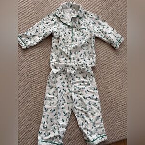 Petite Plume White Pajama Set with Green Tree Print Size 3